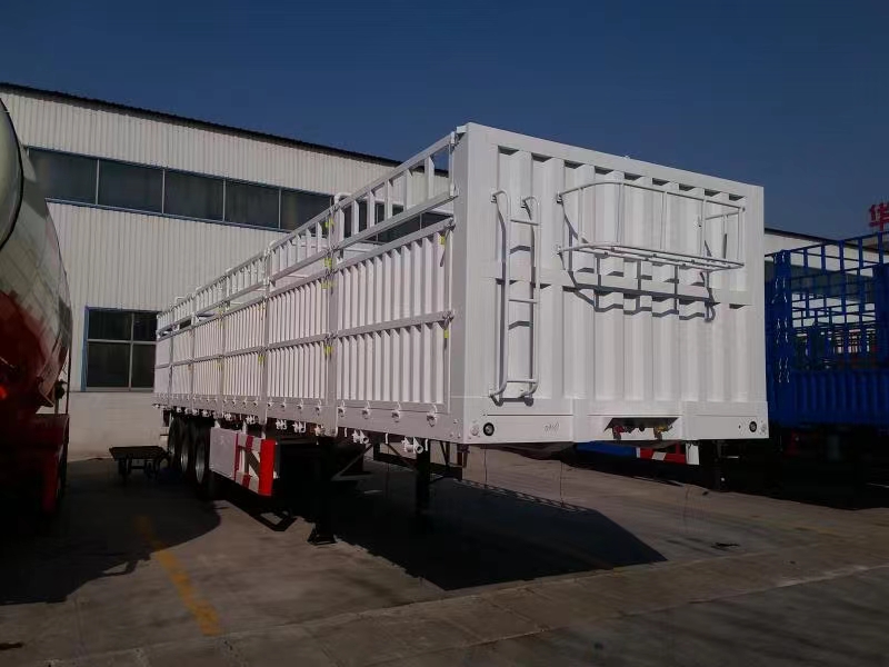 SINOTRUCK HOWO fence semi trailer 40tons 